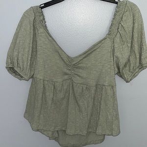 This is a cute top from altar’d state that's never been worn.